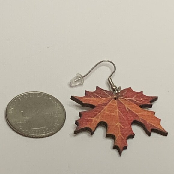 Maple Leaf Earring, Leaf Earring, Fall Earring, Gift Idea, Nature Earring - Picture 4 of 4